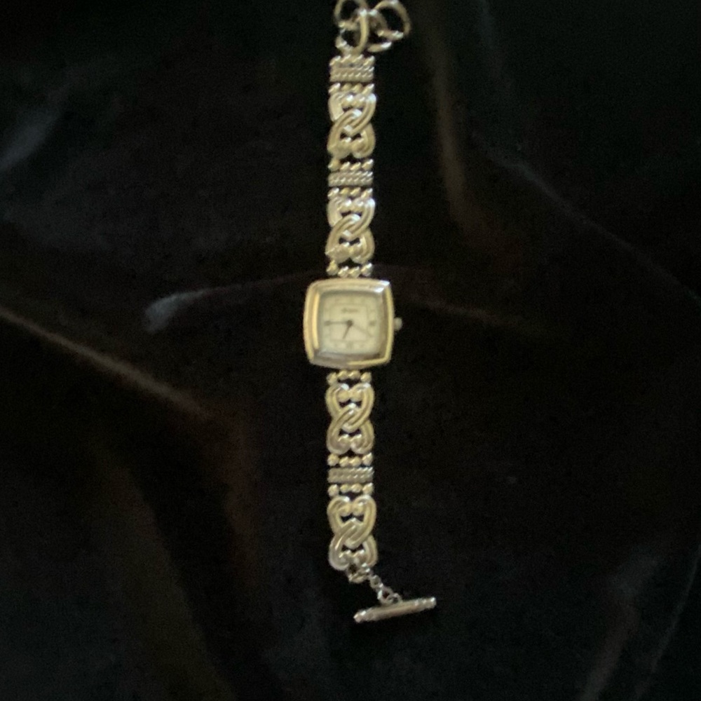 Silver-Tone Women's Bracelet Watch - Elegant Knot Link Design